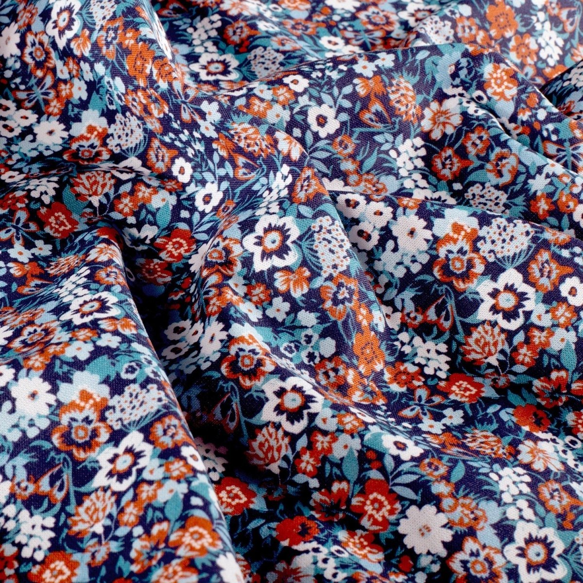 Cotton Poplin Printed Flowers Navy - Lametru.ro
