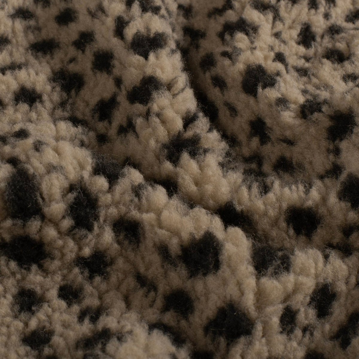 Sherpa Fleece Jacquard Panther Taupe Grey - Lametru.ro